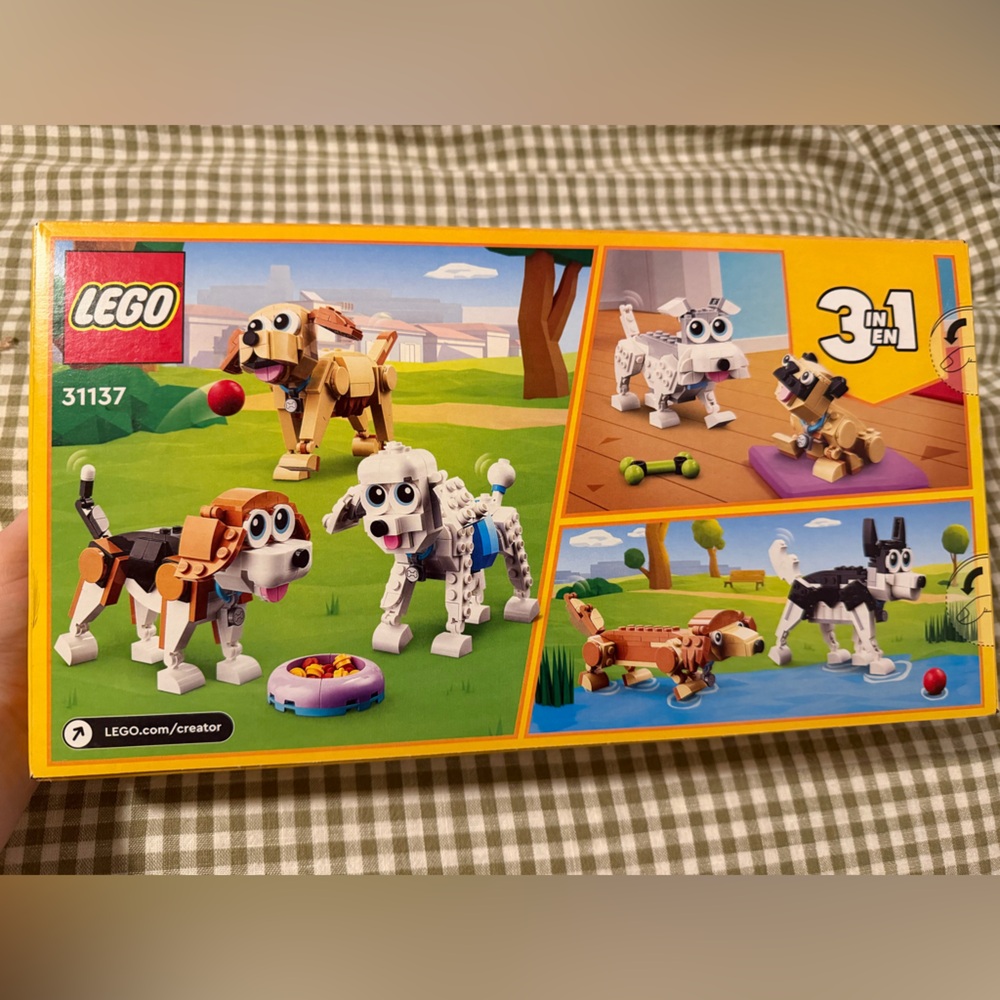 LEGO Creator Adorable Dogs 3-in-1 - Picture 2 of 2